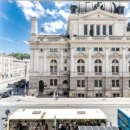 Opera House Apartment 2 Lviv Bagian luar foto